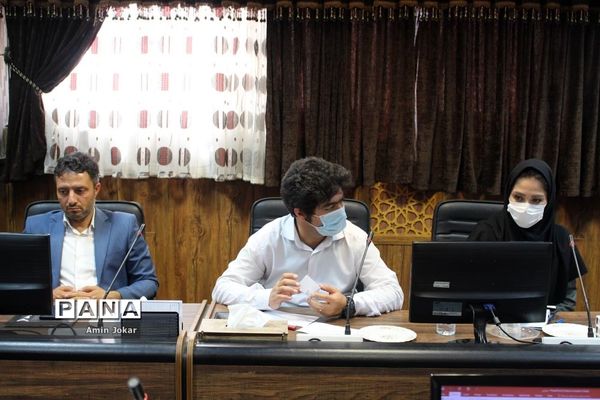 جلسه هم‌اندیشی سازمان سیما، منظر و فضای سبز شهری شهرداری شیراز و سازمان دانش آموزی استان فارس