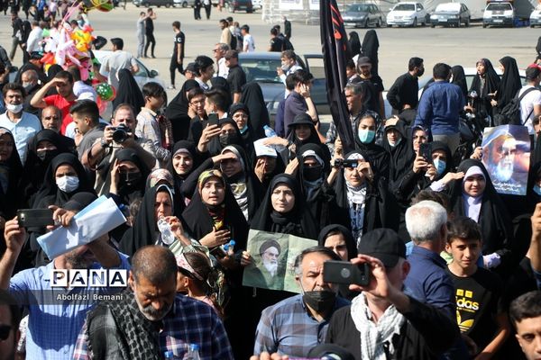 حضور کاروان های زیارتی استان قم در مراسم سالگرد ارتحال امام خمینی(ره)-1