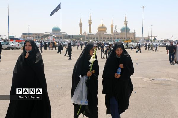 حضور کاروان های زیارتی استان قم در مراسم سالگرد ارتحال امام خمینی(ره)-1