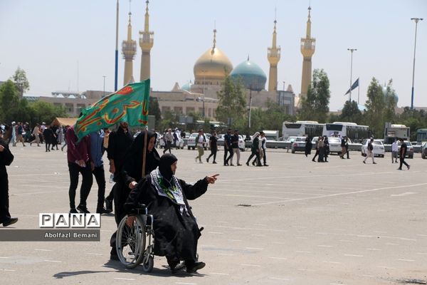 حضور کاروان های زیارتی استان قم در مراسم سالگرد ارتحال امام خمینی(ره)-1