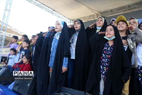 حضور کاروان های زیارتی استان قم در مراسم سالگرد ارتحال امام خمینی(ره)-1