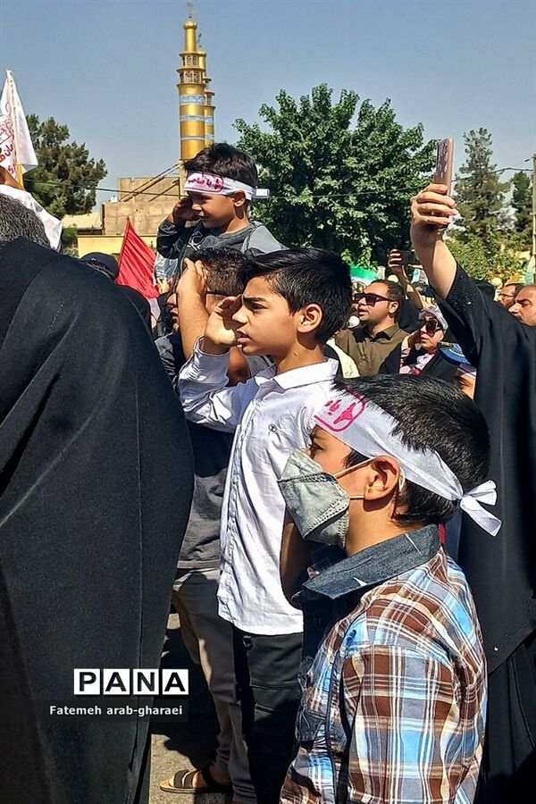 اجرای سرود سلام فرمانده در پاکدشت
