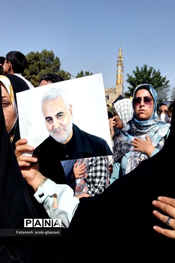 اجرای سرود سلام فرمانده در پاکدشت