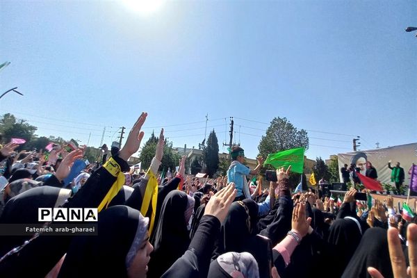 اجرای سرود سلام فرمانده در پاکدشت