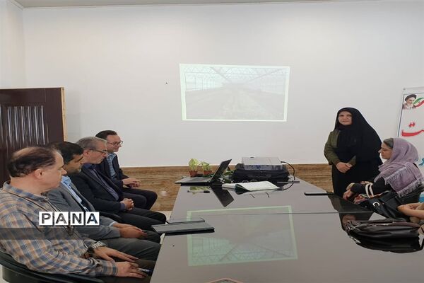 کلاس آموزشی گل و گیاه در شهرستان محمودآباد