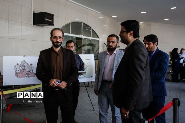 نمایشگاه کاریکاتور کن از نمای نزدیک