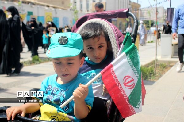 راهپیمایی یوم‌الله 15 خرداد در قم-3