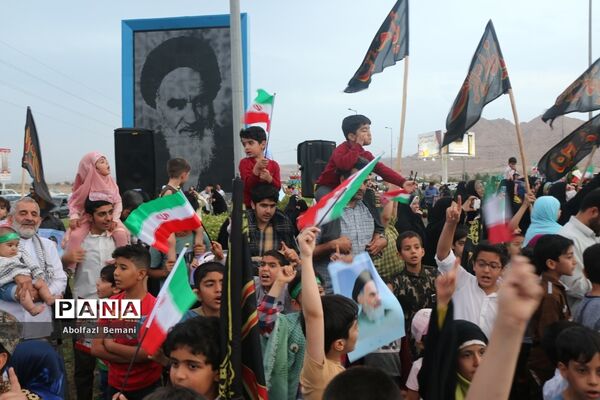 همخوانی سرود سلام فرمانده در میدان مرجعیت قم