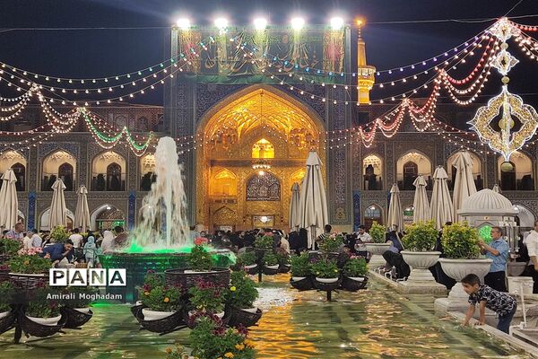 حریم مطهر رضوی در دهه کرامت