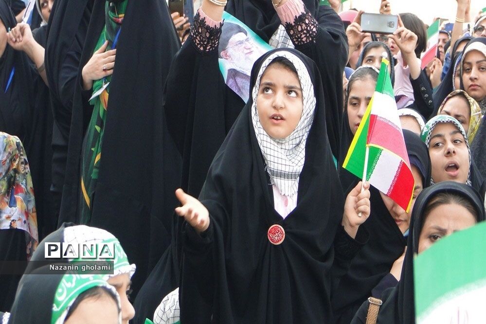 اجرای سرود سلام فرمانده در برازجان