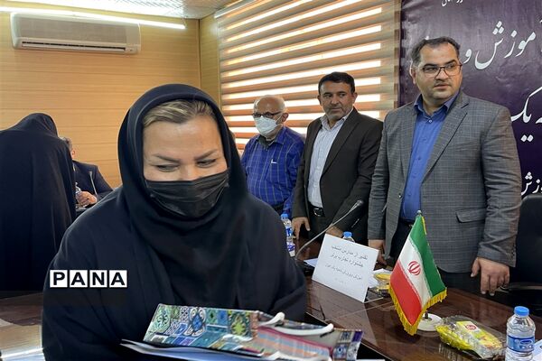 تقدیر از مدیران مدارس منتخب طرح جشنواره تجارب برتر و نوآوری