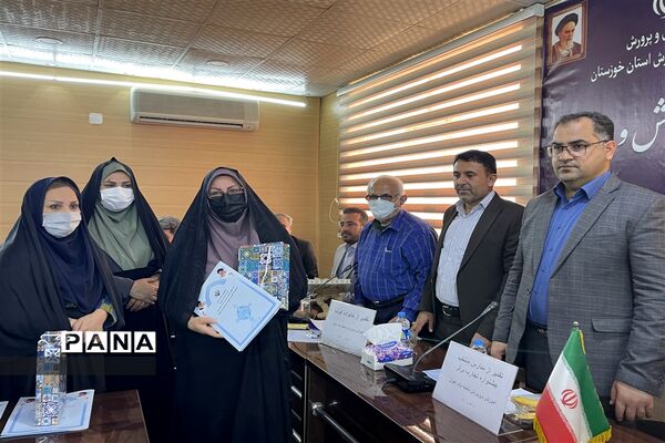 تقدیر از مدیران مدارس منتخب طرح جشنواره تجارب برتر و نوآوری