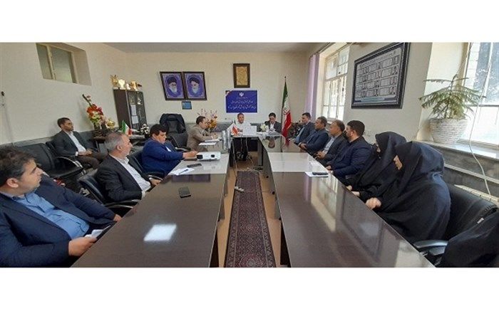 تشکیل اولین جلسه کارگروه نظارت بر تهیه و توزیع لباس فرم مدارس پارس آباد