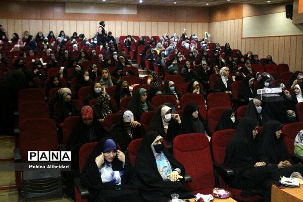 همایش جشن دختران کریمه در قم