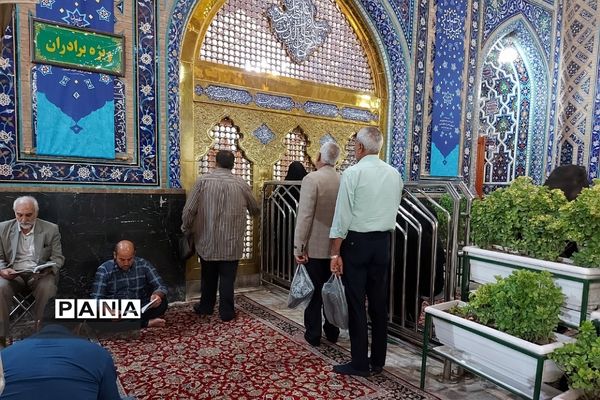 حال و هوای حرم مطهر رضوی در دهه کرامت