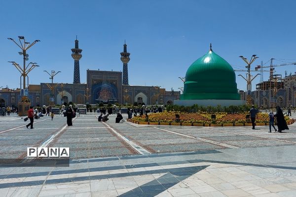 حال و هوای حرم مطهر رضوی در دهه کرامت