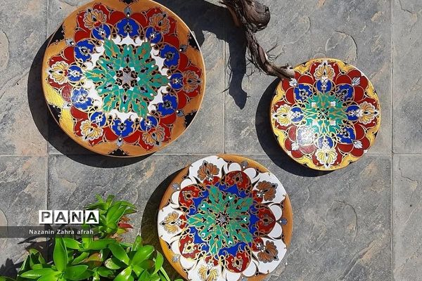 آثار هنری و تولیدی معلم درس هنر در رودهن