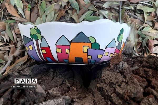 آثار هنری و تولیدی معلم درس هنر در رودهن