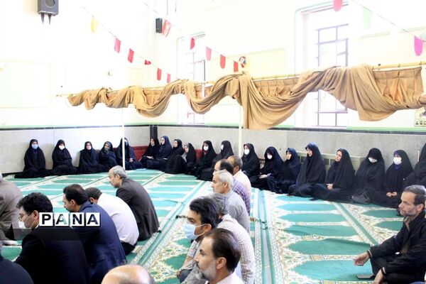 برگزاری جشن میلاد امام رضا(ع) در اداره‌کل آموزش و پرورش استان همدان