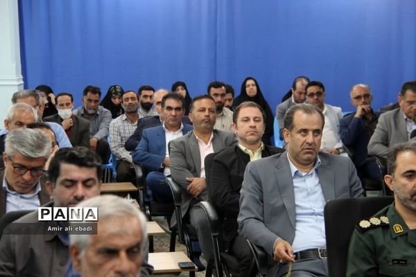 دیدار سرپرست و کارکنان جهاد کشاورزی با نماینده ولی فقیه