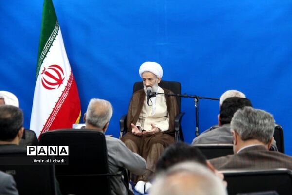 دیدار سرپرست و کارکنان جهاد کشاورزی با نماینده ولی فقیه