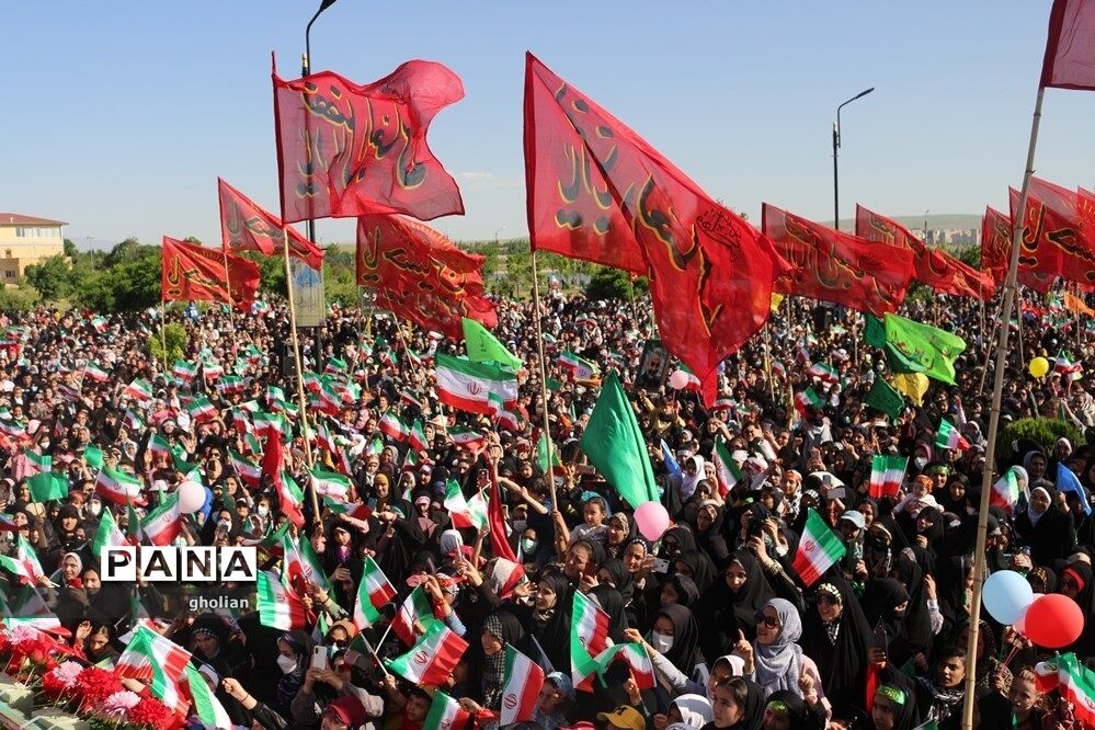 اجتماع عظیم سلام فرمانده با حضور دهه نودی‌ها در اردبیل