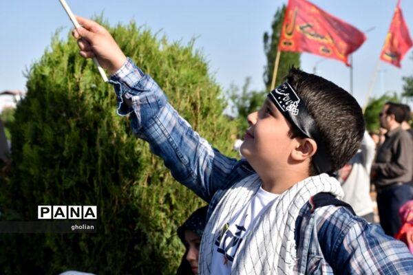 اجتماع عظیم سلام فرمانده با حضور دهه نودی‌ها در اردبیل