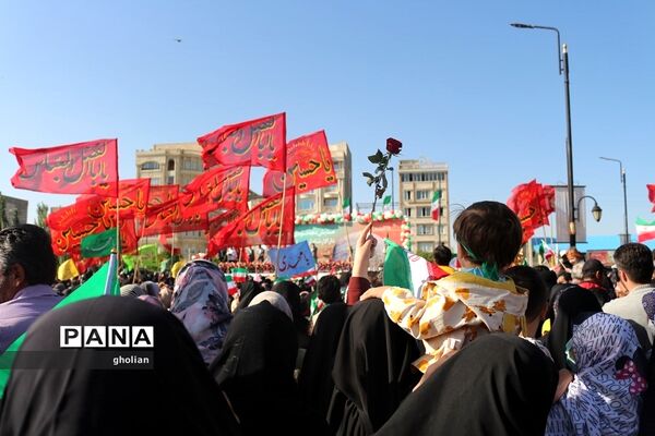 اجتماع عظیم سلام فرمانده با حضور دهه نودی‌ها در اردبیل