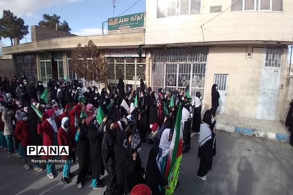 اجتماع بزرگ دانش‌‌آموزی فاطمیون در سورمق شهرستان آباده