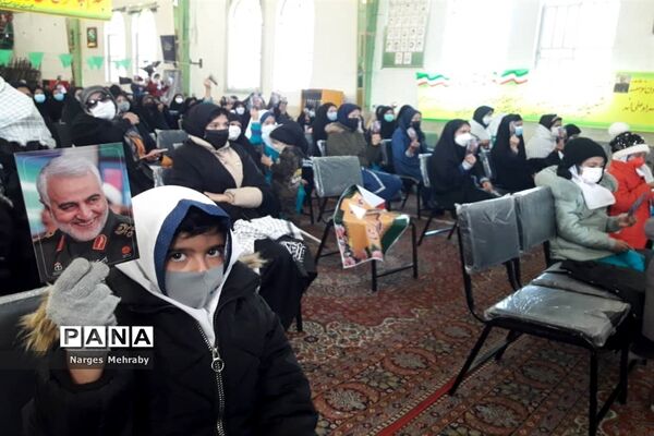 اجتماع بزرگ دانش‌‌آموزی فاطمیون در سورمق شهرستان آباده