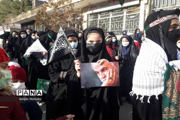 اجتماع بزرگ دانش‌‌آموزی فاطمیون در سورمق شهرستان آباده