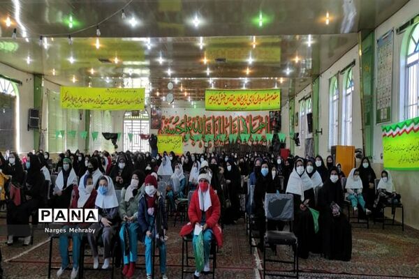 اجتماع بزرگ دانش‌‌آموزی فاطمیون در سورمق شهرستان آباده