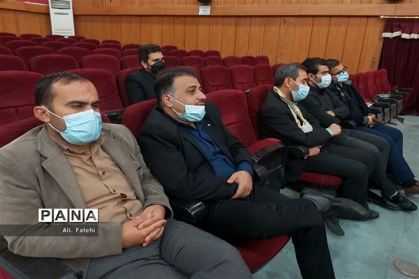 مراسم توزیع۵۰۰۰ بسته کمک آموزشی  در حوزه جغرافیایی