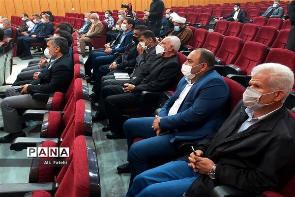 مراسم توزیع۵۰۰۰ بسته کمک آموزشی  در حوزه جغرافیایی