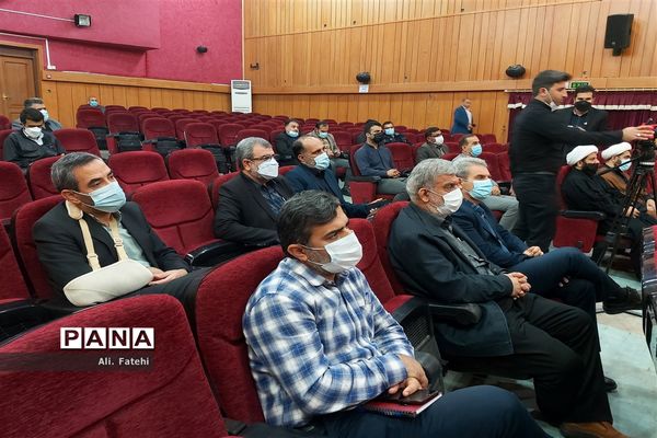 مراسم توزیع۵۰۰۰ بسته کمک آموزشی  در حوزه جغرافیایی