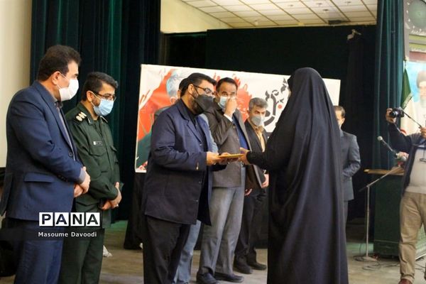 وداع با شهید تازه تفحص شده همزمان با دومین سالگرد شهادت سردار حاج قاسم سلیمانی در شیراز