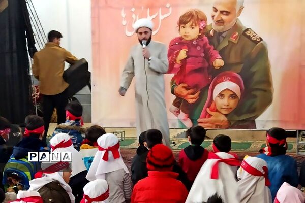 نسل سلیمانی‌ها به استقبال شهید گمنام در رودهن
