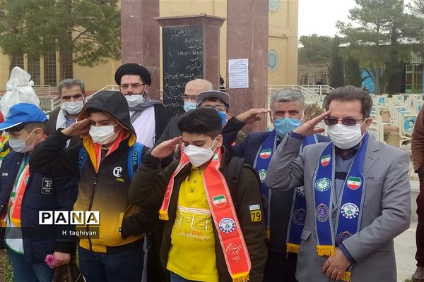 مراسم بزرگداشت دهه بصیرت در گلستان شهدای اصفهان