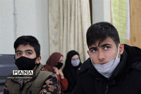 مراسم هیأت دانش‌آموزی در شهرستان گلوگاه