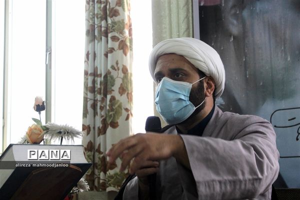 مراسم هیأت دانش‌آموزی در شهرستان گلوگاه