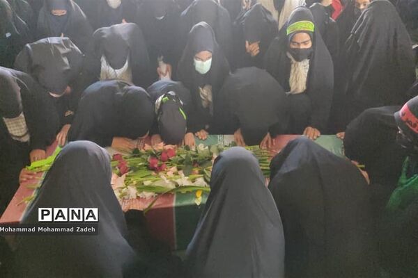 دومین روز از میهمانی شهدای گمنام در مدارس زاهدان