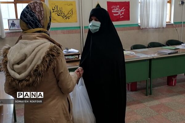 تهیه و توزیع بسته‌های حمایتی توسط مرکز نیکوکاری ترنم‌مهر