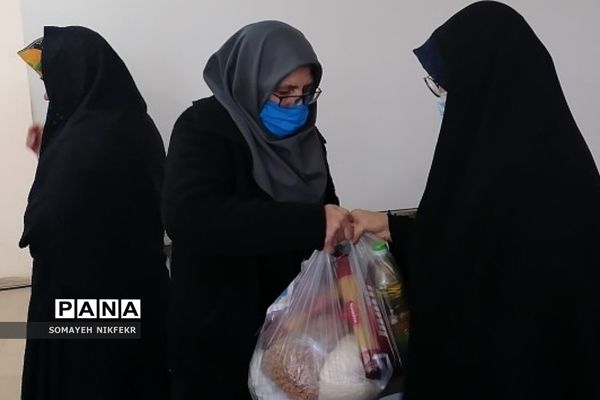 تهیه و توزیع بسته‌های حمایتی توسط مرکز نیکوکاری ترنم‌مهر