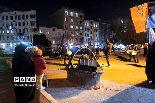 برپایی موکب عزاداری به همت مجموعه فرهنگی تربیتی چشمه منطقه ۱۴