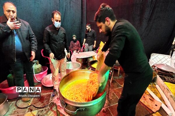 برپایی موکب هیات عشاق الزینب (س) به مناسبت شهادت حضرت زهرا در منطقه ۱۴