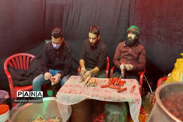 برپایی موکب هیات عشاق الزینب (س) به مناسبت شهادت حضرت زهرا در منطقه ۱۴