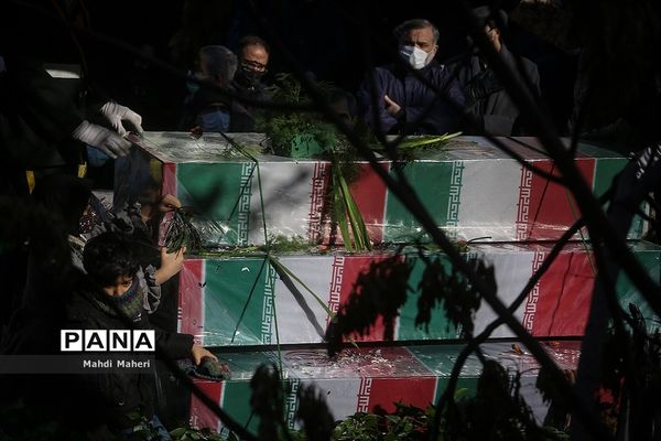 تشییع پیکرهای ۱۵۰ شهید دوران دفاع مقدس