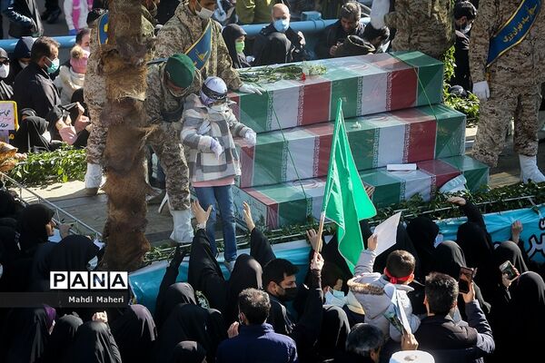 تشییع پیکرهای ۱۵۰ شهید دوران دفاع مقدس