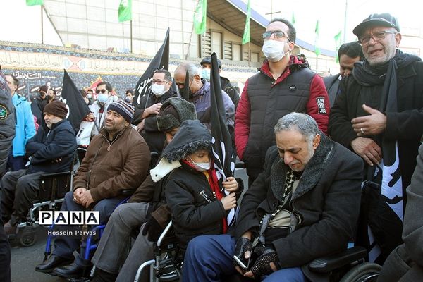 تجمع عزاداران فاطمی در میدان هفت‌تیر