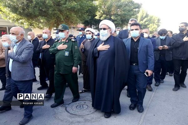 پیکر۴ شهید گمنام بر روی دستان مردم شهیدپرور بوشهر
